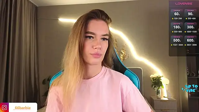 Snapshot of BBabyShark chatting on 3, 3, 2025 BBabyShark online show from 3, 3, 2025