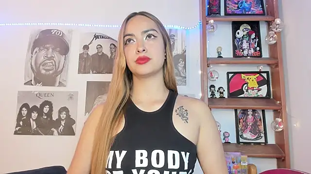 Snapshot of Meowlody chatting on 27, 10, 2025 Meowlody online show from 27, 10, 2025