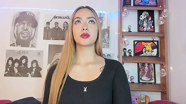 Snapshot of Meowlody chatting on 8, 11, 2025 Meowlody online show from 8, 11, 2025