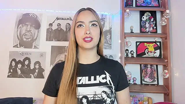 Snapshot of Meowlody chatting on 19, 11, 2025 Meowlody online show from 19, 11, 2025