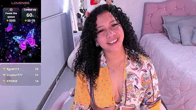 Kenia tompson01 online show from 7, 12, 2024