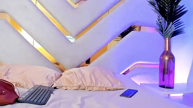 AilynMiller online show from 4, 12, 2024