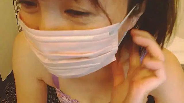 CherryMomo online show from 12, 10, 2025