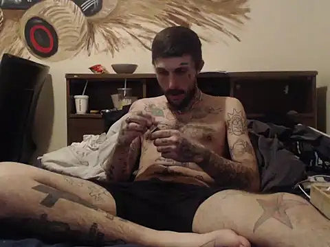 hungandtatted666 online show from 27, 12, 2024