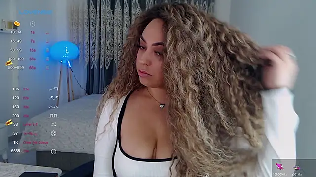 Snapshot of _Just_a_queen_3 chatting on 14, 11, 2025 Just a queen 3 online show from 14, 11, 2025