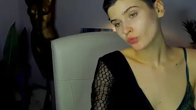 Snapshot of sarah_perfect chatting on 11, 11, 2025 sarah perfect online show from 11, 11, 2025