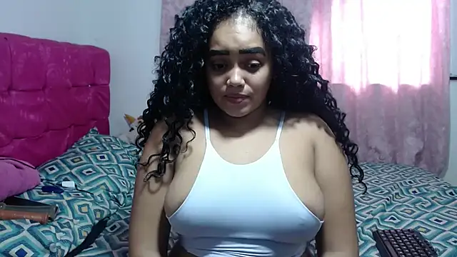 Snapshot of kiara_milf_ chatting on 28, 10, 2025 kiara milf online show from 28, 10, 2025