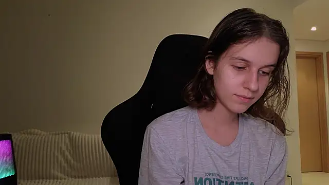 Snapshot of VanessaBayer2 chatting on 6, 12, 2024 VanessaBayer2 online show from 6, 12, 2024