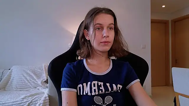 Snapshot of VanessaBayer2 chatting on 29, 12, 2024 VanessaBayer2 online show from 29, 12, 2024