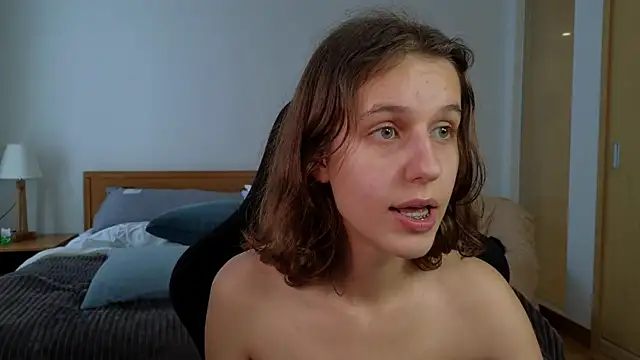 Snapshot of VanessaBayer2 chatting on 16, 3, 2025 VanessaBayer2 online show from 16, 3, 2025