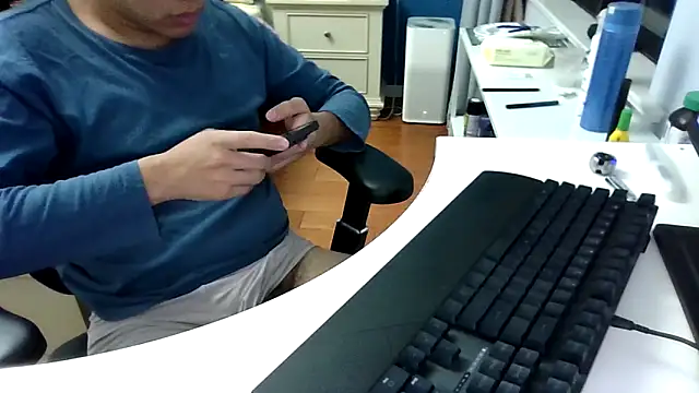 Snapshot of big-pig chatting on 24, 10, 2025 big-pig online show from 24, 10, 2025