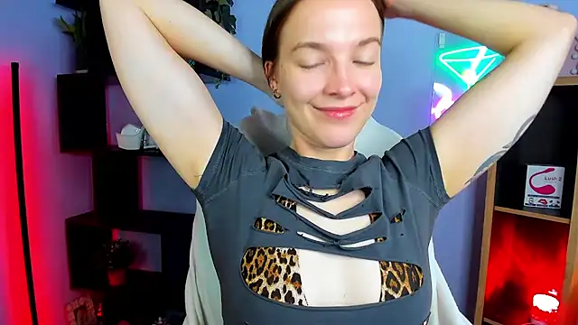 Snapshot of kenzie_x chatting on 31, 10, 2025 kenzie x online show from 31, 10, 2025