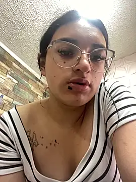 SophiaHilt0n online show from 22, 9, 2025
