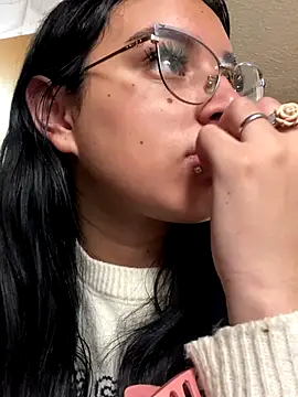 SophiaHilt0n online show from 23, 9, 2025
