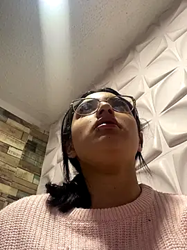 SophiaHilt0n online show from 1, 10, 2025
