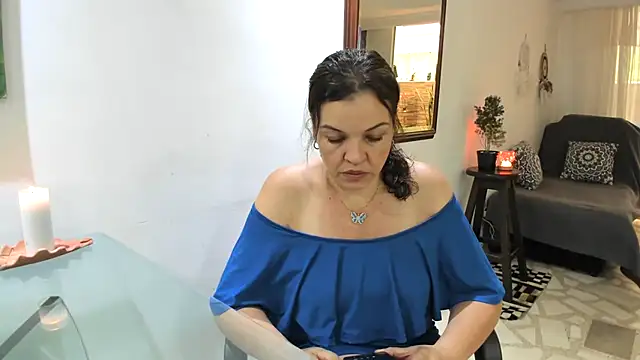 Snapshot of MarilynDavies chatting on 16, 10, 2025 MarilynDavies online show from 16, 10, 2025