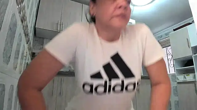 Snapshot of MarilynDavies chatting on 1, 11, 2025 MarilynDavies online show from 1, 11, 2025