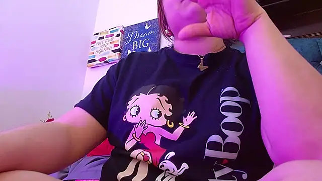 Snapshot of EmmaCoxx chatting on 31, 1, 2025 EmmaCoxx online show from 31, 1, 2025