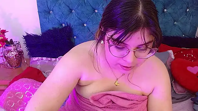 Snapshot of EmmaCoxx chatting on 31, 1, 2025 EmmaCoxx online show from 31, 1, 2025