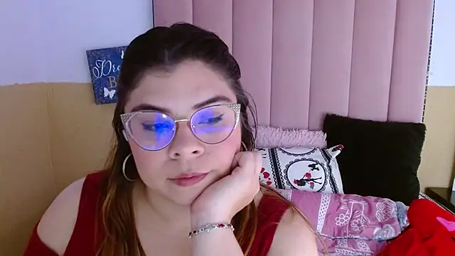 Snapshot of EmmaCoxx chatting on 23, 3, 2025 EmmaCoxx online show from 23, 3, 2025