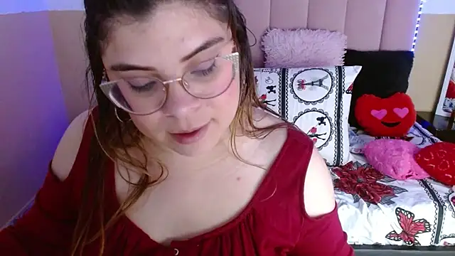 Snapshot of EmmaCoxx chatting on 23, 3, 2025 EmmaCoxx online show from 23, 3, 2025