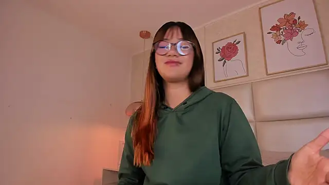 Snapshot of Aily_Yozuko chatting on 17, 10, 2025 Aily Yozuko online show from 17, 10, 2025