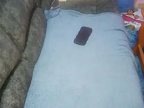 Snapshot of petitev chatting on 15, 10, 2025 petitev online show from 15, 10, 2025