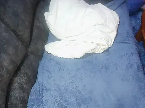 Snapshot of petitev chatting on 17, 10, 2025 petitev online show from 17, 10, 2025