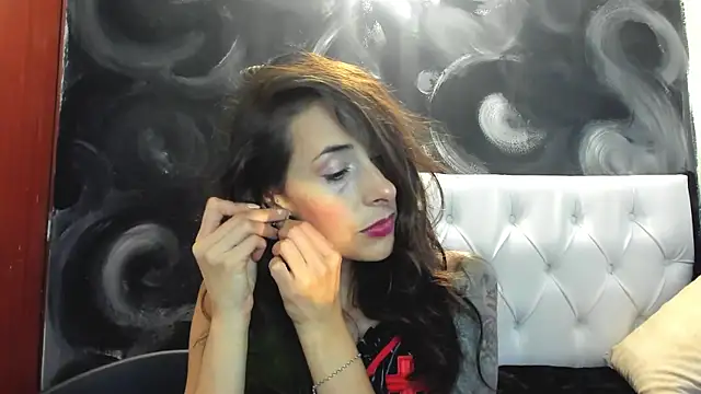 Snapshot of ScarletKings chatting on 28, 10, 2025 ScarletKings online show from 28, 10, 2025