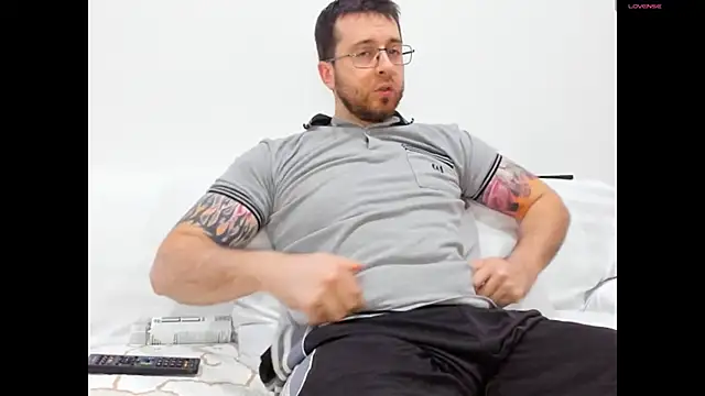 JayXCee Official online show from 2, 1, 2025