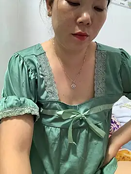 Baby-bigtits online show from 13, 2, 2025