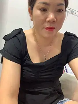 Baby-bigtits online show from 27, 2, 2025