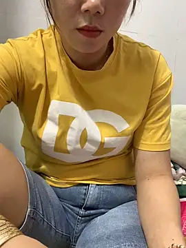 Baby-bigtits online show from 17, 10, 2025