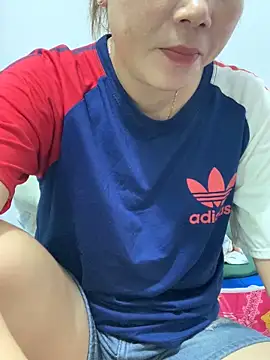 Baby-bigtits online show from 19, 10, 2025