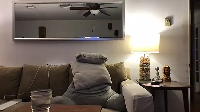 Snapshot of Rock_Pierce chatting on 5, 3, 2026 Rock Pierce online show from 5, 3, 2026