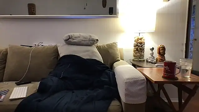 Snapshot of Rock_Pierce chatting on 5, 3, 2026 Rock Pierce online show from 5, 3, 2026