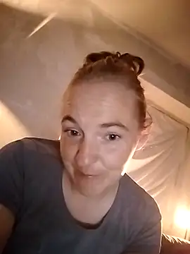 KikiTheHague online show from 10, 9, 2025