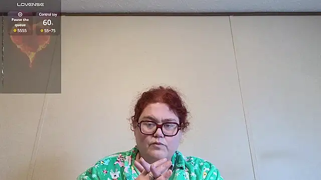 Snapshot of EmberCum chatting on 4, 2, 2025 EmberCum online show from 4, 2, 2025