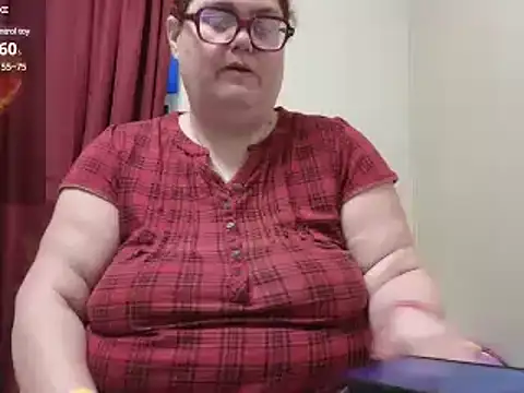 Snapshot of EmberCum chatting on 10, 2, 2025 EmberCum online show from 10, 2, 2025