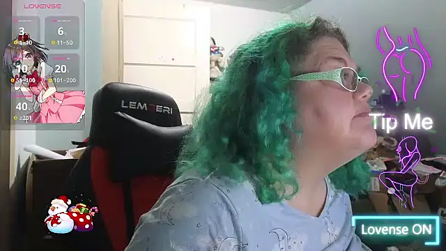 Snapshot of EmberCum chatting on 2, 11, 2025 EmberCum online show from 2, 11, 2025