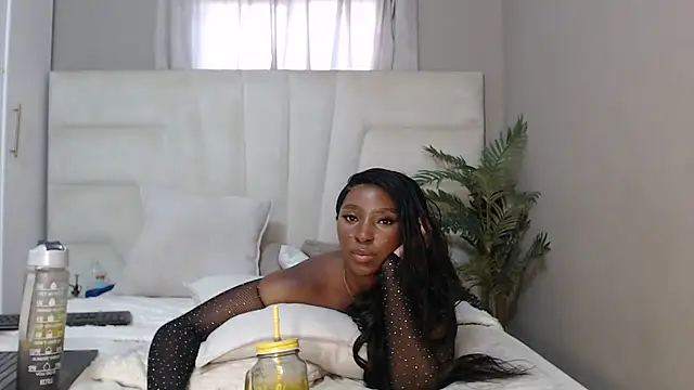 naughtyblackdolie online show from 31, 1, 2025