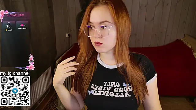 Lila Pitt online show from 5, 1, 2025