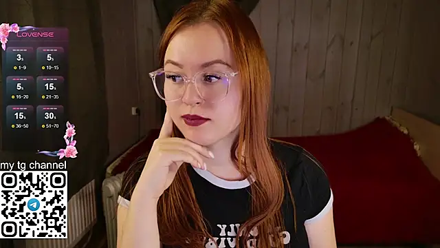 Lila Pitt online show from 5, 1, 2025