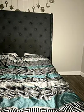 Snapshot of juicyyy323 chatting on 16, 12, 2025 juicyyy323 online show from 16, 12, 2025