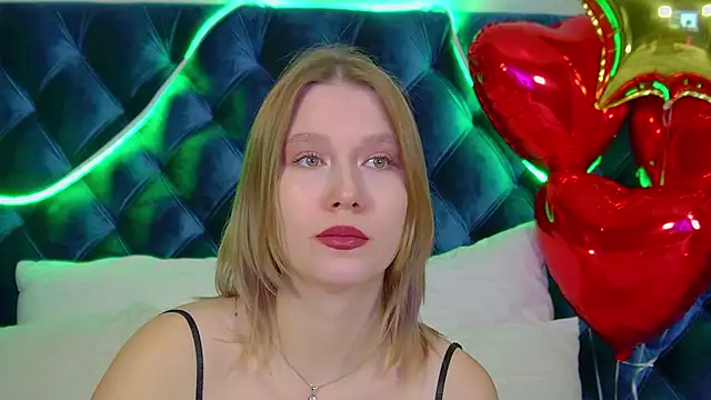 LiliLinn online show from 15, 11, 2025