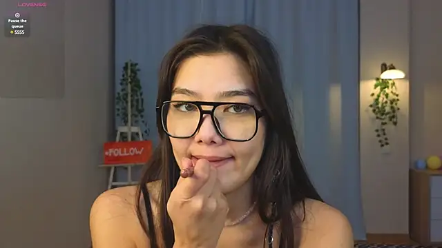 EmmaFisherf online show from 13, 2, 2025