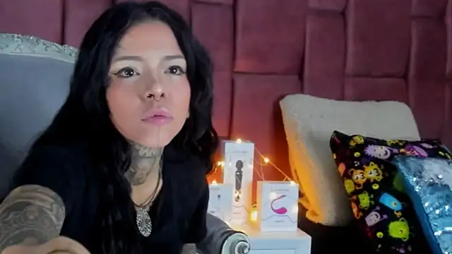 NinaInk online show from 31, 1, 2025