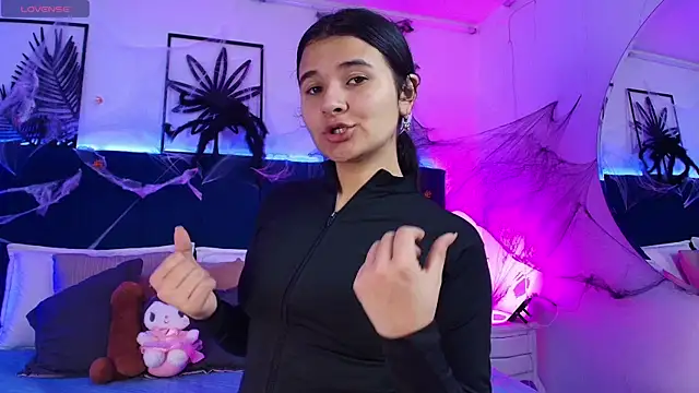 Tifanny grey online show from 27, 10, 2025