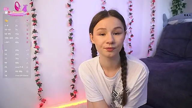 GlamourNova online show from 10, 3, 2025