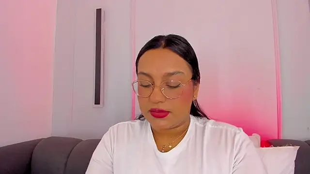 ellamontoya online show from 27, 11, 2025